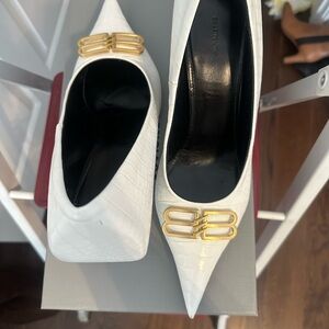 Balenciaga BB Square Knife Pump